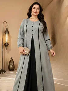 Detail view of the plus size grey and black contrast long robe with lantern sleeves.