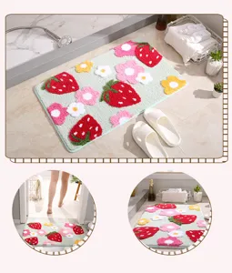 Lindo felpudo absorbente de baño con flores de fresa antideslizante para la puerta del dormitorio