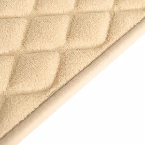 Gedächtnis-Schaumstoff-Badematte mit Rautenmuster und feiner Kantenbindung für den Badezimmer.