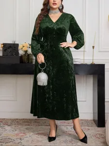 Elegant dark green velvet plus size long sleeve V-neck midi dress for women fashion apparel.