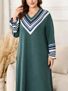 Plus size women's autumn long sleeve V-neck geometric print casual maxi dress new style.