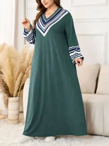 Plus size long sleeve maxi dress for women, casual V-neck geometric print loose fit long gown.