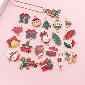 Noël alliage émail charms pendentifs ensemble avec bonhomme de pain d'épice père Noël cloche cadeau