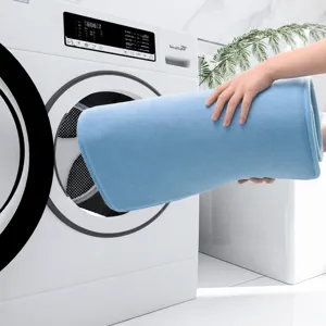 Thickened memory foam bath mat, soft absorbent non-slip floor mat for home bathroom use.