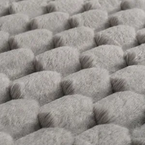 Tapis de bain 3D à tissage haute densité, surface douce et épaisse pour sol de salle de bain.