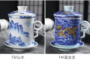 Dehua Keramik Buero Teetasse Detailansicht, Tasse mit Deckel und Sieb in traditionellem Stil.