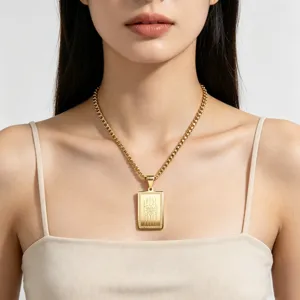 Roestvrij staal vierkante hanger amulet ketting met Thaise heilige tekst gegraveerd voordagelijks gebruik.