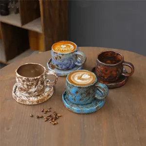 Ensemble de tasse et soucoupe à café en céramique rétro, style japonais rustique pour thé.