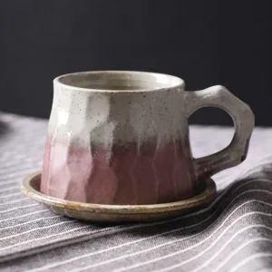 Ensemble tasse à café et soucoupe en céramique vintage, tasses à thé en grès rustique style.