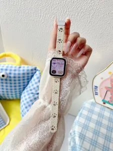 Bracelet de montre en cuir mignon patte de chat compatible avec Apple Watch élégant.