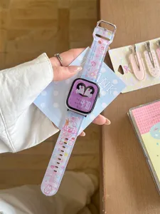 Detailansicht des süßen Cartoon-Kaninchen-Silikon-Uhrenarmbands mit Karomuster.