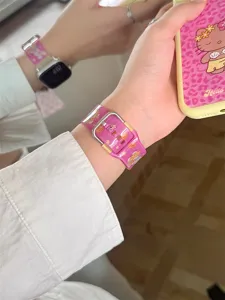 Silikon Cartoon Uhrenarmband Detailansicht mit rosa gedrucktem Muster und Metallschließe.