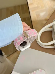 Bracelet de montre en silicone TPU a gros pois rose compatible avec apple watch souple