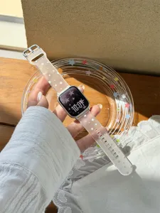 Transparentes, mattiertes Silikon-Uhrenarmband mit Sternen-Design, kompatibel mit Smartwatches.
