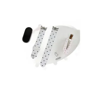 Cinturino di ricambio in silicone bianco con motivo a cuore per accessori smartwatch fitness.