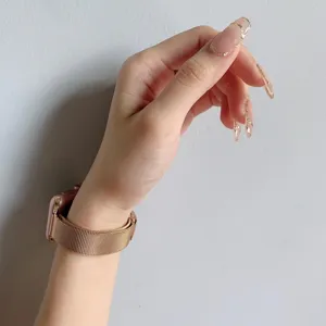 Cinturino per orologio in metallo milanese oro rosa di ricambio compatibile Apple Watch.
