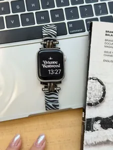 Zebra Muster Milanese Uhrenarmband kompatibel mit Apple Watch, elegantes Design Accessoire.