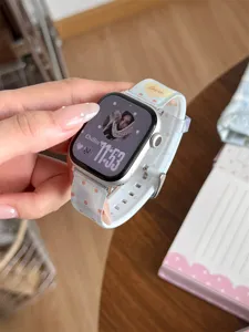 Cinturino per Orologio TPU a Pois con Cuore Compatibile con Apple Watch Vista Dettaglio
