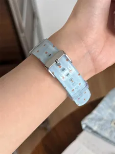Cinturino per orologio in TPU a pois azzurro trasparente con fibbia argentata Apple Watch.