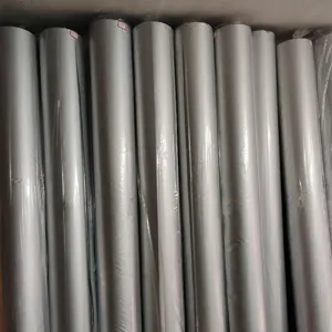 Ρολά υφάσματος συσκότισης με ειδική επίστρωση ασημιού για κουρτίνες και προστασία από τον ήλιο.