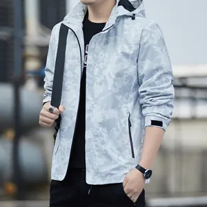 Men's outdoor hooded windbreaker jacket, casual camo waterproof hiking coat for autumn and winter.