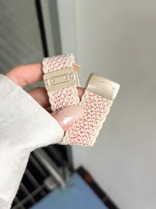 Nylon gevlochten horlogeband met magnetische gesp en schattig berenontwerp voor Apple Watch.