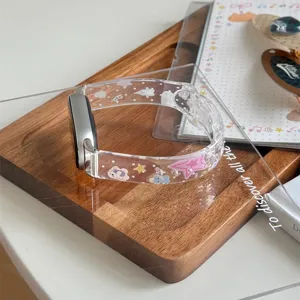 Bracelet de montre connectée en silicone avec animaux de dessin animé. Élégant et transparent.