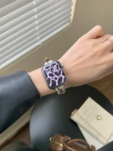 Cinturino per orologio sottile in pelo di vitello compatibile con Apple Watch, elegante.