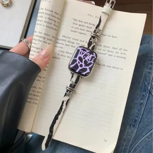 Cinturino per orologio con stampa leopardata e stelle in pelo per Apple Watch elegante.