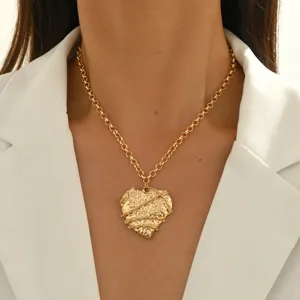 French Vintage Hammered Heart Pendant Necklace For Women Alloy Gold Geometric Chain Collar Necklace Fashion Jewelry