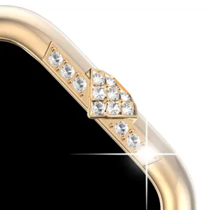 Goldener Strass Kristall Uhrengehaeuse Detail Nahaufnahme, luxuriöses glänzendes Zubehör.