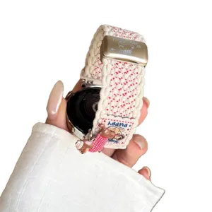Bracelet de montre en nylon tressé de rechange compatible avec les modèles de montre connectée.