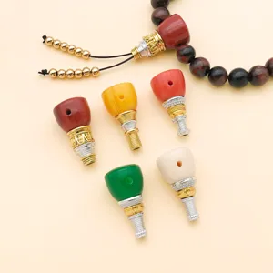 DIY buddhistisches Perlenzubehör, 5-Farben Harz Bienenwachs tibetischer dreifacher Buddha-Kopf.
