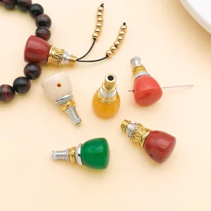 DIY tibetische Buddha Perlen Zubehör Harz Bernstein Set dreifach Kopf Detailansicht