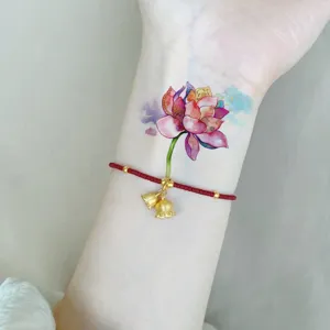 Autocollant de tatouage temporaire lotus coloré imperméable pour poignet main art corporel mode.