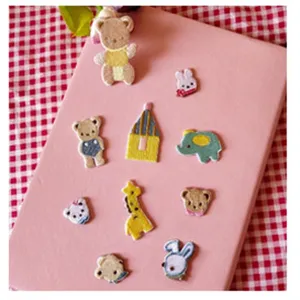 Jolis patchs brodés de motifs d'animaux mignons pour vêtements et accessoires de décoration DIY.