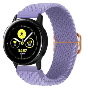 Elastische nylon gevlochten horlogeband met metalen gesp en smartwatch display weergave.