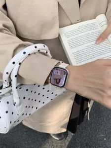 Koreaanse stijl polkadot gebreide horlogeband compatibel met Apple Watch, stijlvol accessoire.