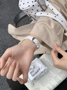 Cinturino per orologio a pois in stile coreano, elegante cinturino di ricambio chic.