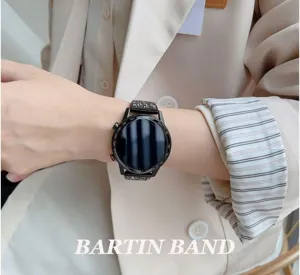 Cinturino di ricambio per smartwatch con strass brillanti ed elegante cassa nera metallica.