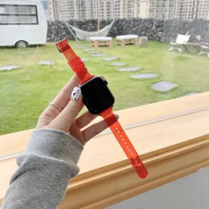 Cinturino per orologio in silicone arancione trasparente compatibile apple watch, elegante.