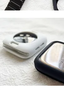 Silikon Schutzhülle Detailaufnahme mit weichem Bumper Design und präzisen Ausschnitten für Uhr.