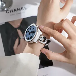 Modischer Ersatzarmband aus Harz Kette kompatibel mit Huawei Smartwatches, elegant und langlebig.