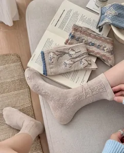 Chaussettes mi-mollet rétro à fleurs pour femmes, chaussettes en coton kaki.