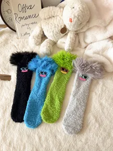 Chaussettes douillettes en polaire corail avec visage pelucheux drôle, chaussettes chaudes hiver.