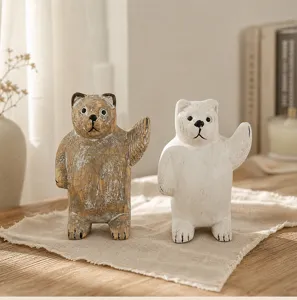 Ornamenti di piccolo orso in legno massiccio nordico intagliati a mano decorazione