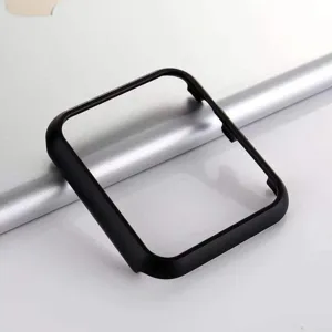Boîtier de protection en aluminium noir vue de détail gros plan pour accessoire de montre.