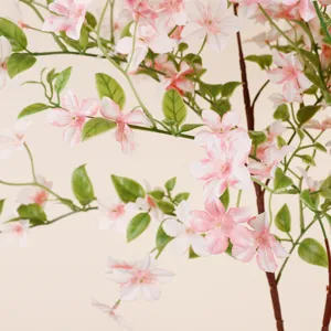 Kunstmatige nepebloemen binnendecoratie plant voor hotel minimalistische decoratie.