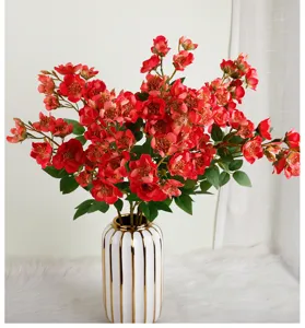 Bouquet de fleurs de roses artificielles avec vase en céramique pour décoration de maison