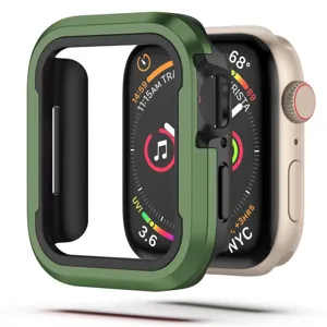 Vista detallada de la funda protectora verde para Apple Watch con recortes muy precisos.